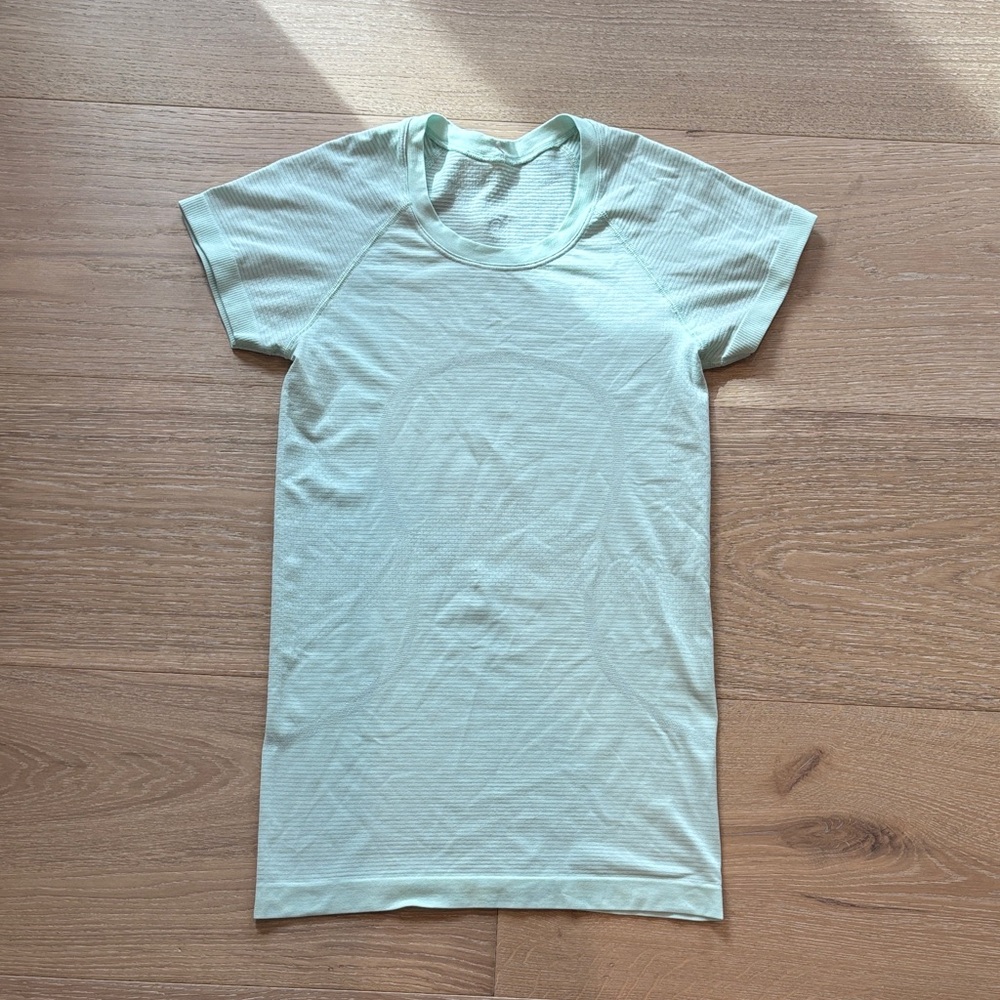 Lululemon Athletica Light Green Short Sleeve Tee